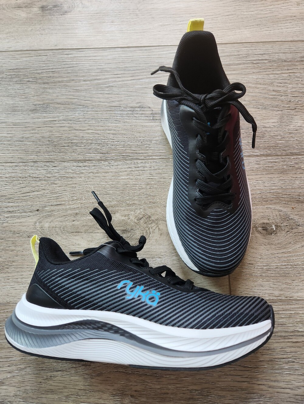 Ryka Genuine Black Blue Walking Sneakers Shoe Womens 7 Nwt